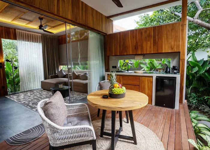 Kayunida - Charming 1br Wooden In Seminyak